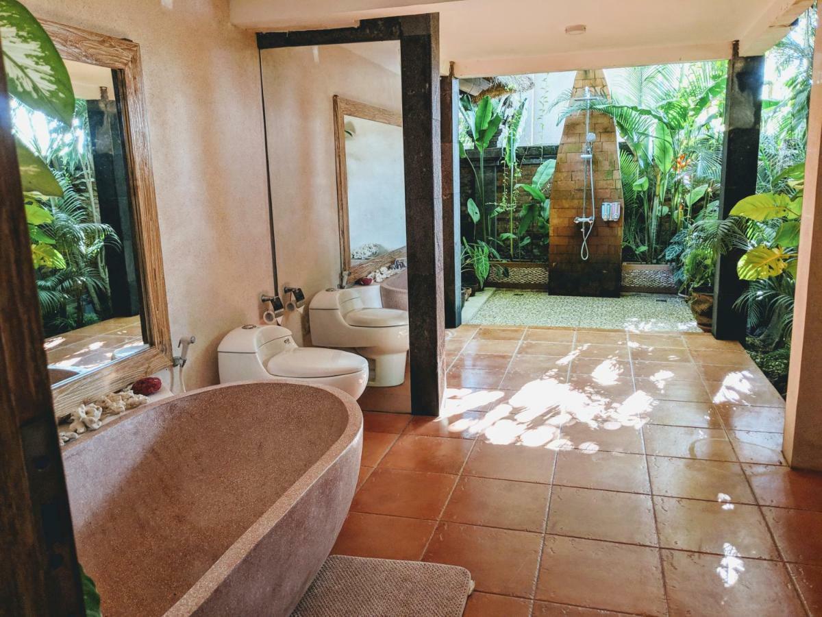 The Laras Villa Jimbaran  Exterior photo