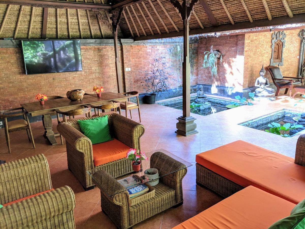 The Laras Villa Jimbaran  Exterior photo