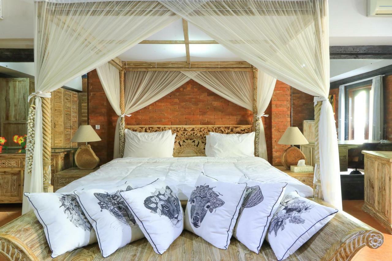 The Laras Villa Jimbaran  Exterior photo